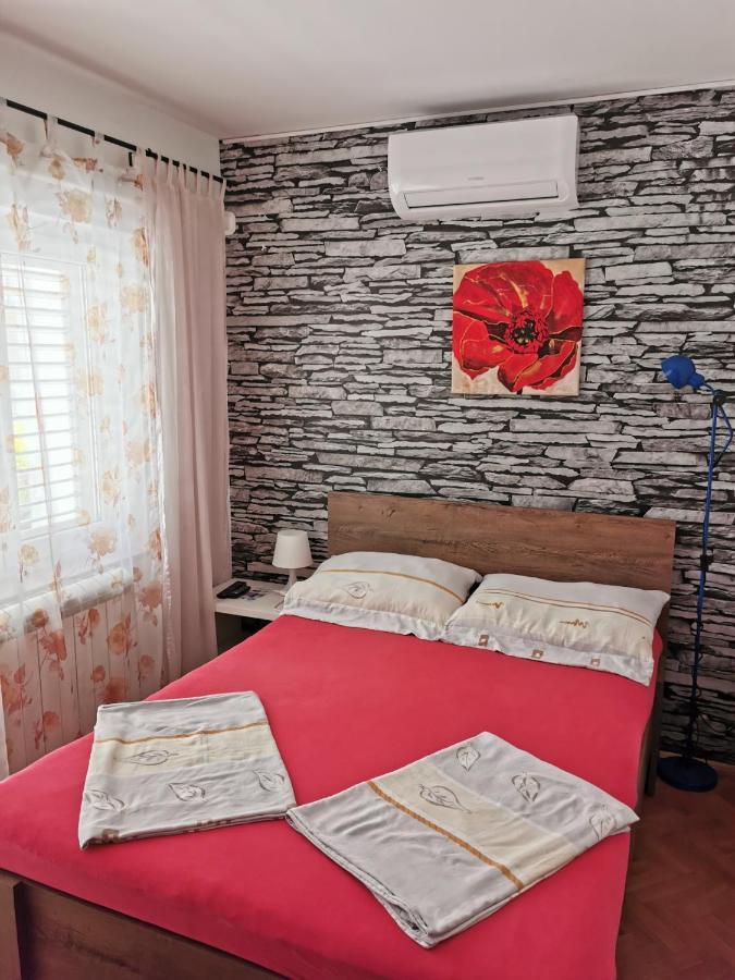 Villa Milic*** 돈지세케트 외부 사진